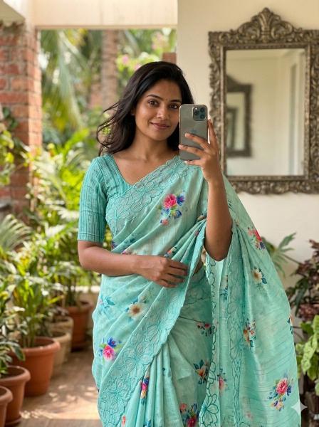 Svara floral pattern saree surat bombay market wholesale saree